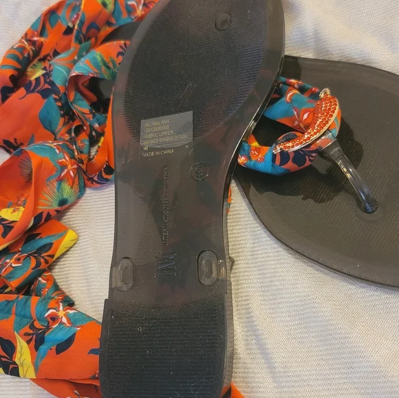 Woman scarf flat sandals. New size 9 - Picture 4 of 5